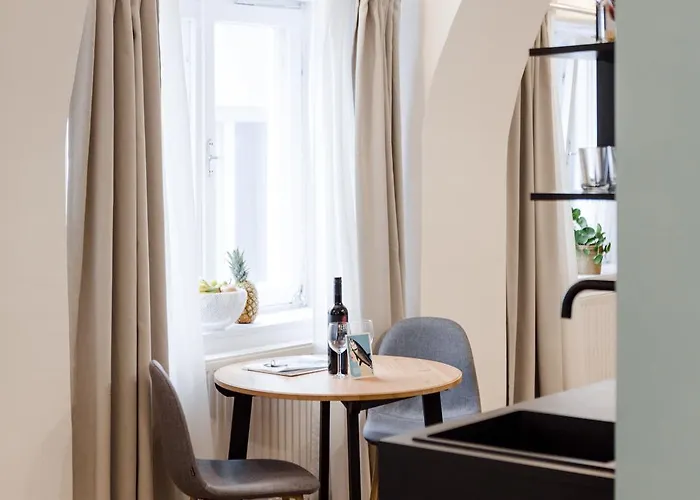 Marktplatz-residenz - 110 M Vom Traunsee * グムンデン